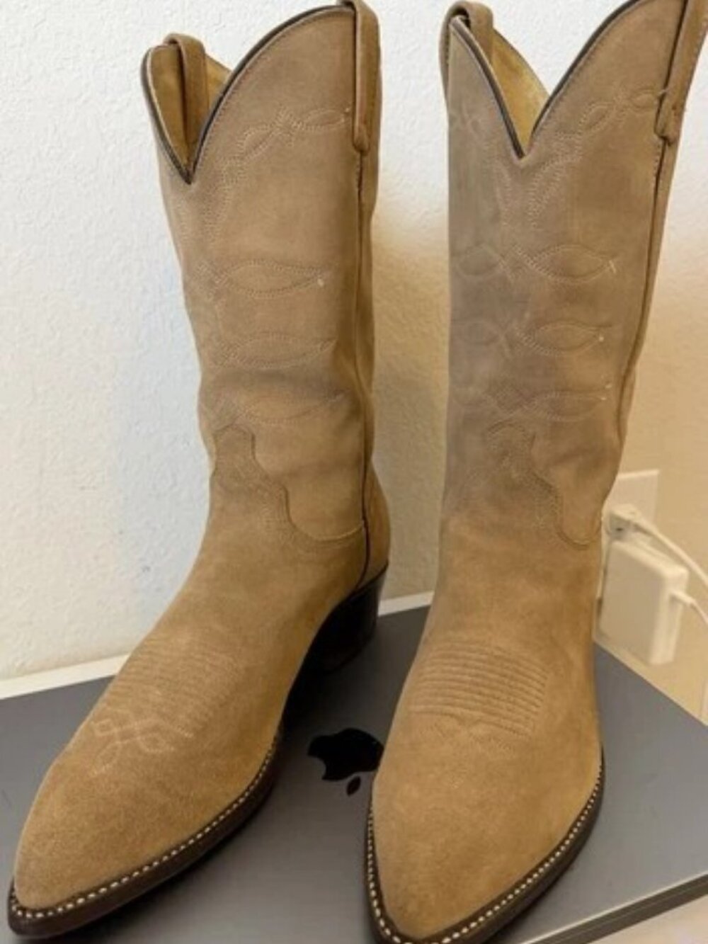 J CHISOLM 9.5D SUEDE COWBOY BOOTS - NICE